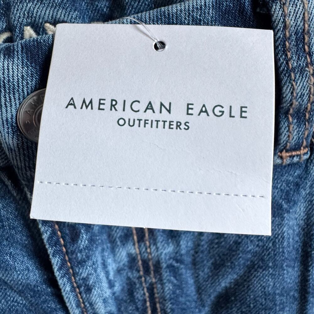 NWT AMERICAN EAGLE  Strigid Curvy Mom Jeans - Picture 5 of 10